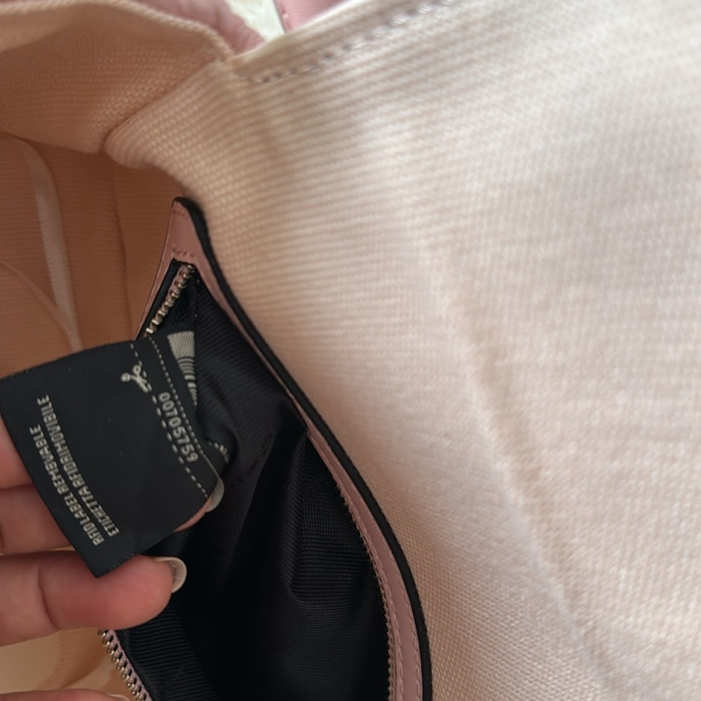❌Sold❌ FENDI *NEW RARE* Baguette - Pink with cutout lettering crossbody strap - Picture 15 of 17